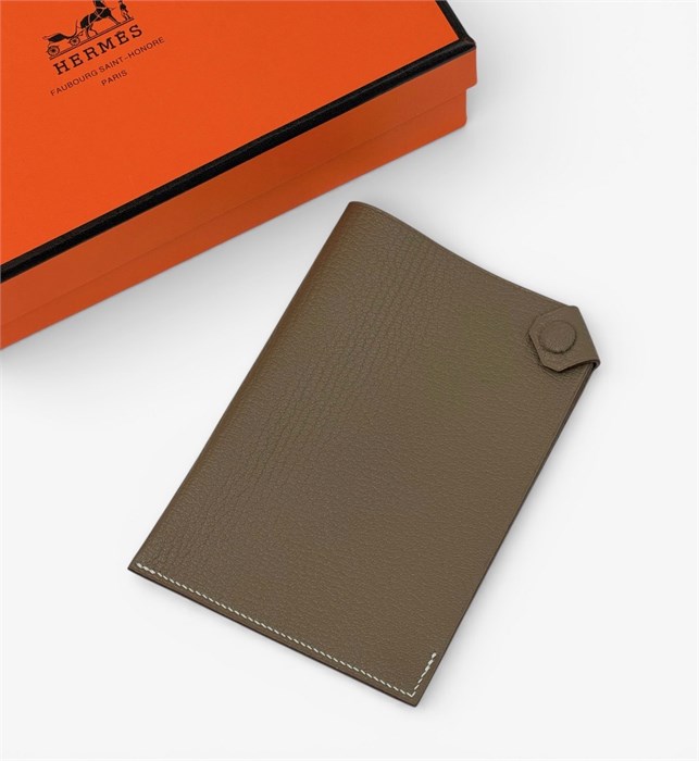 HERMES обложка на паспорт кожа шевре этуп на кнопке ОП-00953