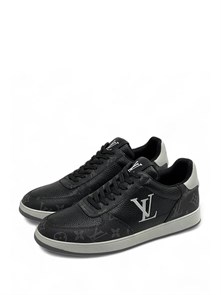 {{photo.Alt || photo.Description || 'LV кеды черные кожаные большой белый логотип на боку и на язычке'}}