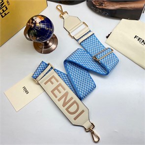 FENDI ремень для сумки голубой в волнистую шашку с креплениями из кремовой кожи и с золотой фурнитурой РМ-8616