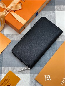 LV кошелек Тайга средний черный КЛ-1446