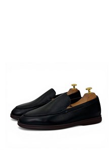 {{photo.Alt || photo.Description || 'LORO PIANA лоферы низкие кожа черные с темной подошвой'}}