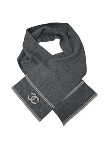 {{photo.Alt || photo.Description || 'CHANEL шарф вязаный кашемир серый'}}