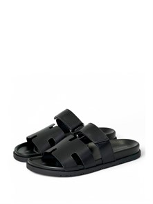 {{photo.Alt || photo.Description || 'HERMES Тапочки черные гладкая кожа с застежкой'}}
