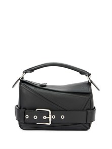 {{photo.Alt || photo.Description || 'LOEWE сумка Puzzle гладкая черная кожа ремень по кругу'}}