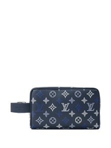 {{photo.Alt || photo.Description || 'LV несессер Locker Dopp 1 молния ручка сбоку кожа монограмма синий'}}