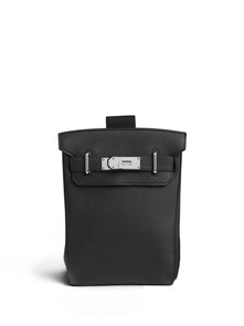{{photo.Alt || photo.Description || 'HERMES слинг Hac a Dos PM черный с 2 хлястиками и фирменным замком'}}