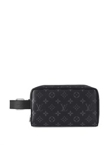 {{photo.Alt || photo.Description || 'LV несессер Dopp Kit одна молния ручка сбоку канва серая монограмма'}}