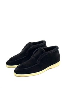 {{photo.Alt || photo.Description || 'LORO PIANA лоферы высокие с мехом наружу на белой подошве черная замша'}}