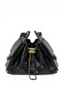 {{photo.Alt || photo.Description || 'CHANEL сумка Hobo 22 см гладкая кожа черная золото'}}