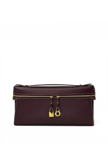 {{photo.Alt || photo.Description || 'Loro Piana клатч гладкая бордовая кожа золото'}}