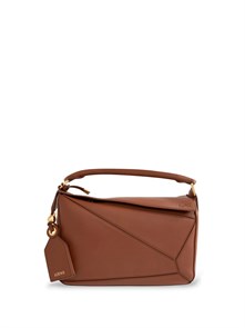 {{photo.Alt || photo.Description || 'LOEWE сумка Puzzle гладкая кожа коричневая золото 17 см'}}