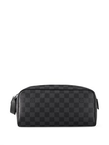 {{photo.Alt || photo.Description || 'LV несессер Dopp Kit 2 молнии с ручкой серая шашка'}}
