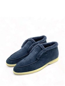LORO PIANA лоферы высокие с мехом наружу на белой подошве из синей замши ОК-2651