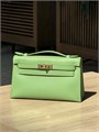 HERMES клатч POCHETTE 22 см кожа свифт зеленая золото СК-01462