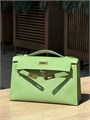 HERMES клатч POCHETTE 22 см кожа свифт зеленая золото СК-01462