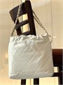 CHANEL сумка 22 small в клетку гладкая кожа молочная СК-01366