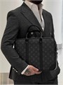LV портфель Porte-Documents Voyage PM с ремнем монограмма кармашек сбоку между кожаными ремнями ПР-2483