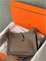 HERMES сумка Evelyne кожа Того 23 см серая серебро СК-00867