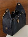 CHANEL сумка Hobo 26 см кожа икра черная золото СК-00675