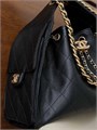 CHANEL сумка Hobo 26 см кожа икра черная золото СК-00675