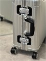RIMOWA 50 см чемодан серебро с черной пластиковой ручкой алюминий ЧМ-00962