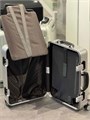 RIMOWA 50 см чемодан серебро с черной пластиковой ручкой алюминий ЧМ-00962