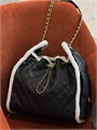 CHANEL сумка большая с белым мехом гладкая кожа черная золото СК-01035