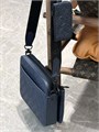 LV мессенджер Trio синяя кожа теснение монограмм МС-2501