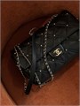 CHANEL сумка черная гладкая кожа в клетку с бусами на золоте СК-00905