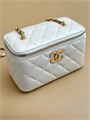 CHANEL сумка Vanity гладкая кожа молочная большой логотип золото СК-01267
