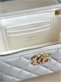 CHANEL сумка Vanity гладкая кожа молочная большой логотип золото СК-01267