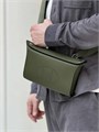 HERMES мессенджер кожа того с перфорированным логотипом оливкового цвета МС-0807