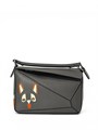 LOEWE сумка Puzzle гладкая кожа серая серебро 24 см с собакой СК-01584