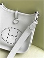 HERMES сумка Evelyne mini кожа Того 16 см серая СК-00448