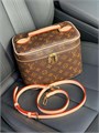 LV косметичка Nice BB коричневая монограмма большая НС-9617