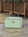 CHANEL сумка Vanity с металлической ручкой кожа икра мятная золото СК-01261