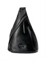 PRADA слинг гладкая кожа косая молния черный СЛ-01499