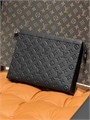LV борсетка Pochette Voyage MM из черной кожи того с тиснением монограммы серебро БР-01316