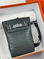 HERMES слинг графитового цвета из кожи крокодила с 2 хлястиками и фирменным замком СЛ-2548