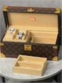 LV шкатулка под часы прямоугольная коричневая монограмма бежевая внутри КТ-1472